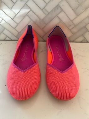 Rothys Coral Pink Knit Flats size 8.5 retired color